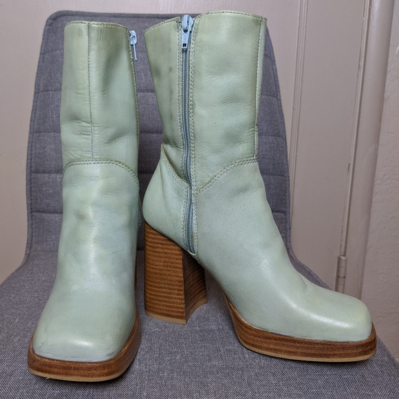 Vintage 90s platform light blue leather boots - Picture 6 of 8